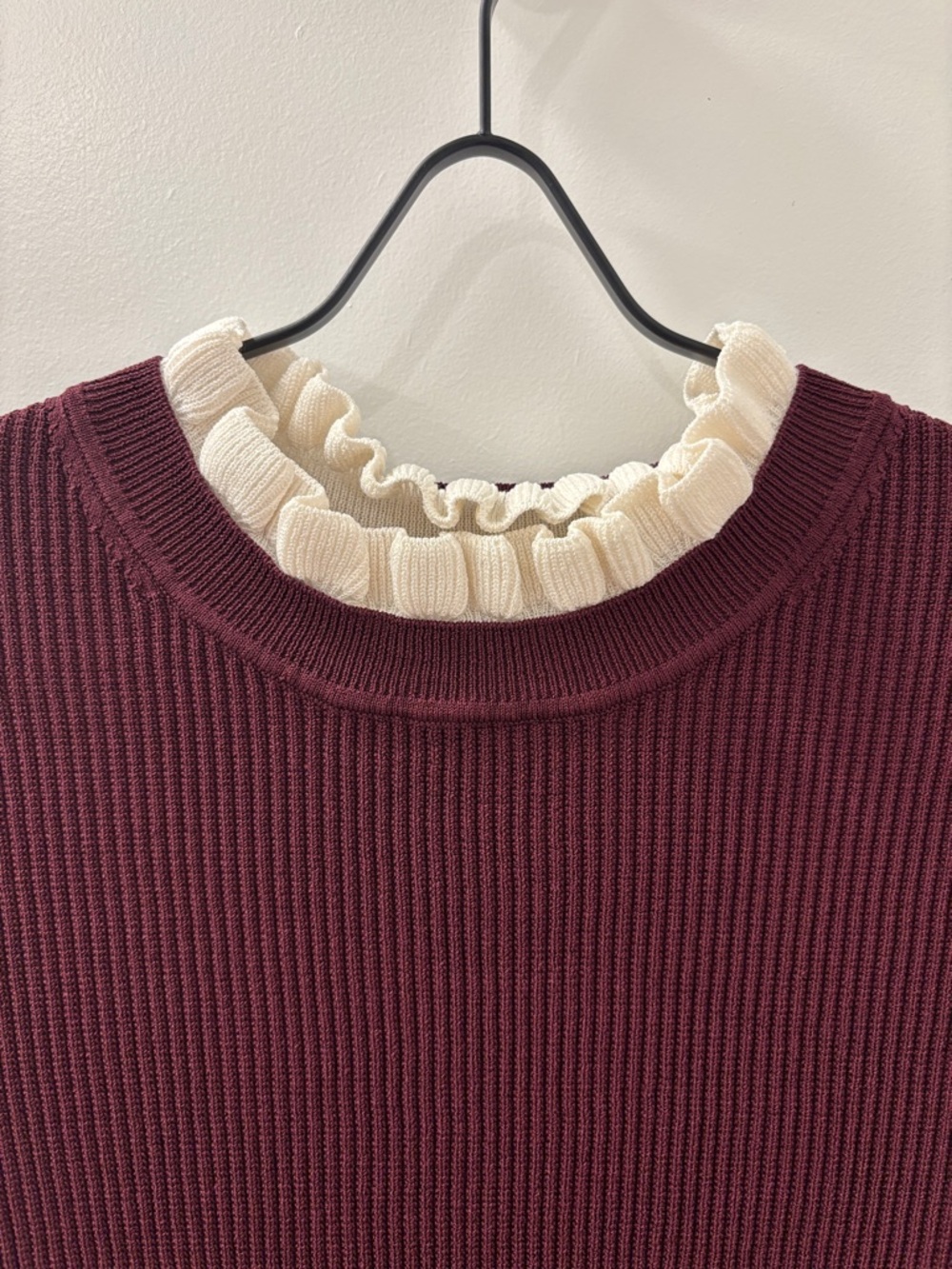 Ann Taylor Ruffle Neck Top Size Small - Picture 3 of 3